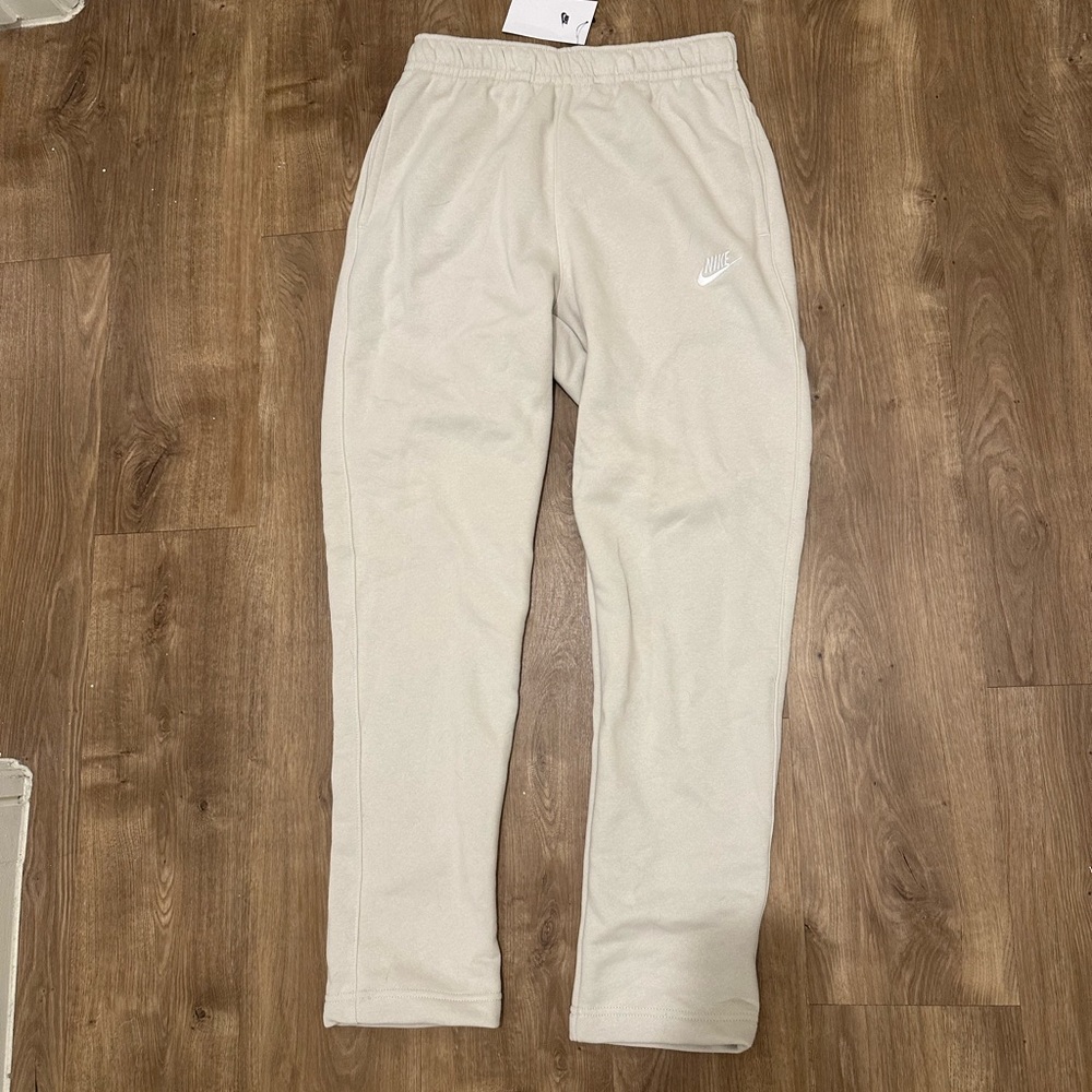 Men’s Nike sweat pants/ joggers